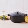 Le Creuset Signature Gusseisen-Bräter mit Deckel, Für alle Herdarten und Induktion geeignet, Rund, Schwarz, 20,0 cm, 2.4 Bild 2