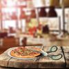 Pizzaschere mit Pizzaheber Bild 2