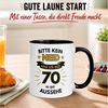 Momentals Tasse Geburtstag Geschenk Mann 70 – „Bitte kein Neid“ – Geburtstagsgeschenk, Gratis Versand · Links-&Rechtshänder · Spülmaschinenfest Bild 3