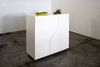 Dmora Kommode Amento, Küchen-Sideboard mit 2 geometrischen Türen, Wohnzimmer-Buffet, Küchen-Sideboard, 100 % Made in Italy, 79 x 43 x 86 cm, glänzendes Weiß Bild 5