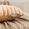 OKWISH Kissenbezüge 2er Set Flauschig Plüsch Deko Dekokissen Sofakissen Zierkissenbezüge, (2 Stück), 45x45cm Sofakissen Couchkissen Bezug Sofa Schlafzimmer Reißverschluss Bild 4