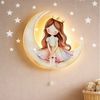 COZYCOLLECTIONS LED Wandleuchte Prinzessin sitzt auf Mond LED-Wandnachtlicht, LED, Warmweiß, Montessori-inspiriertes Prinzessinnenlicht für Traumrituale Bild 2