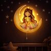 COZYCOLLECTIONS LED Wandleuchte Prinzessin sitzt auf Mond LED-Wandnachtlicht, LED, Warmweiß, Montessori-inspiriertes Prinzessinnenlicht für Traumrituale Bild 4