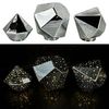 Online-Fuchs LED Dekoobjekt Stimmungslicht - 3 Diamanten aus Glas mit LED-Lichterkette & Timer, Dauerleuchten oder sichter Funkeleffekt, warmweiße LED-Beleuchtung, inklusive praktischer 6-Stunden Timerfunktion Bild 5
