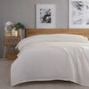 herémood Tagesdecke aus 100% Baumwolle – Elegante Waffelpique Wohndecke 180x220 cm, weiche, Kuscheldecke für Sofa & Bett, atmungsaktiv & pflegeleicht – BEIGE Bild 3