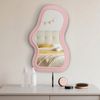 Nettlife Ganzkörperspiegel weiß/rosa Badezimmerspiegel unregelmäßiger Wandspiegel Stahlglas (1-St), für Zuhause Deko-Element für eine gemütliche Wohnatmosphäre Bild 2