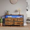 SONGMICS Kommode mit LED-Beleuchtung, Sideboard, Schubladenschrank für Wohnzimmer, mit Ladestation, 5 Schubladen, braun-schwarz Bild 2