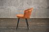 KAWOLA Stuhl SALLY Esszimmerstuhl Velvet orange Fuß schwarz 76 x 57 x 55 cm Bild 4
