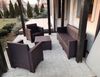 Dmora Loungeset für draußen Admiral, Outdoor-Lounge mit Couchtisch, Terrassenset mit Kissen, Gartenkomposition mit Sofa und Sesseln, Made in Italy, Braun Bild 4