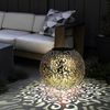 2x LED Solar Stecklampen, Dekor Stanzungen Kugel, 28,5 cm Bild 4