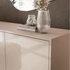 ALLHOUSE24 Kommode MANDY Dreitürige Kommode in Hochglanz Sideboard Kaschmir Weiß, Breite: 154 cm Bild 4