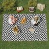 Outdoor Teppich Kunststoffteppich doppelseitiges Design wasserabweisend für Terrasse Balkon Schwarz Weiß 152 x 243 cm Bild 2