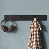 Mai & Mai Wandgarderobe Wandhaken Garderobenleiste Garderobenhaken mit 4/6 klappbaren Haken, Faltmechanik und Anti-Rutsch-Textur Bild 3