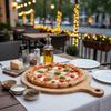 hausleben Pizzaschneidebrett Pizzabrett - Rundes Schneidebrett mit Griff und Schneiderillen, Bambus Saftrille, (Holz Pizzateller für Flammkuchen, 2-St, 2 Servierplatten), Holzteller Servierbrett für Pizza, Leicht zu Reinigen Bild 2