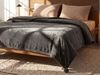 Beliani 'TERKE' Decke, Polyester, dunkelgrau, 200 x 220 cm Bild 3