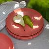 Koziol Flacher Teller 4er-Set Club Plate, Speiseteller, Kunststoff-Holz-Mix, Nature Coral, 26 cm, 5005704 Bild 3