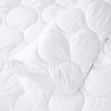uncover by Schiesser Ganzjahresdecke Chelsea - warm und leicht zugleich, MADE IN EUROPE 155x220 cm Bild 3