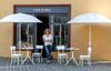 Trio Outdoor Bistrotisch rund Weiß HPL Beige ∅70 cm Bild 3