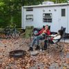Songmics 'GCB09BK' Campingstuhl klappbar, mit Armlehnen und Getränkehaltern bis 150 kg belastbar, Eisengestell / Oxford-Gewebe schwarz, 81 x 70 x 91 cm Bild 2