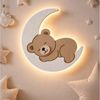 COZYCOLLECTIONS LED Wandleuchte LED-Wandnachtlicht Schlafender Bär auf Mond 36 cm,Beige, LED, Warmweiß, Montessori-inspiriertes Mond-Nachtlicht in 5 Farbvarianten Bild 2
