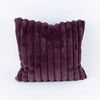 MAGMA Kissenhülle RAYA Fellimitat Streifen Look aubergine ca. 45 x 45 cm Bild 5