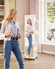 Schmuckschrank, Schmuck Spiegelschrank, schmuck spiegelschrank stehendstehender Schmuck-Organizer mit 1 Kleiderständer, 3-stufige Ablageflächen mit 4 Kleiderhaken, Weiß und Beige Bild 3