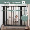 roba easySafe+ Tür- & Treppenschutzgitter aus Metall - Verstellbreite 75-82 cm - Erweiterbar bis 110 cm - TÜV-geprüft - Ampelverschluss & 90°-Stopp - Bohrfrei montierbar - 0-24 Monaten - Schwarz Bild 3
