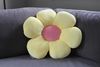 MAGMA Formkissen Blume MINNIE Cordsamt Gelb Bild 2