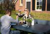 Bended Table / Outdoor Esstisch 90x90 grün Bild 2