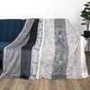Kuscheldecke XXL (130x170cm) - Hellgrau Ornament - Flauschdecke Microfaser-Decke - Jacquard, große weiche Wohn-Decke zum kuscheln Flanelldecke Bild 5
