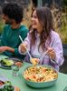 Mepal SILUETA Servierschale mit Deckel & Salatbesteck 4000 ml Nordic White Bild 4