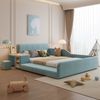 Merax Polsterbett Kinderbett 140x200cm mit Schreibtisch und Hocker, Bodenbett Doppelbett mit Rausfallschutz, Holzbett mit Lattenrost, Samt, Blau Bild 3
