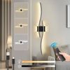 LMaxhome LED Wandleuchte 100CM Moderne Wandbeleuchtung mit Fernbedienung, Typ-C wiederaufladbar, Schwarzes Aluminium, LED fest integriert, 3 Lichtfarben(3000K-6000K), Einstellbare Helligkeit, Timer, Wandstrahler für Flur Wohnzimmer Bild 5