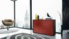 Vladon Sideboard Ben V3, Kommode mit 3 Türen und 2 Schubladen, Schwarz matt/ Bordeaux Hochglanz (117 x 74 x 36 cm) Bild 2