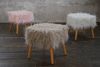 KAWOLA Hocker Fell FYNN Flokati Fellhocker rosa 45 x 42 x 42 cm Bild 5