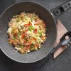 STONELINE Wok, Aluminium (1-tlg, 1 Pfanne, 1 abnehmbarer Stielgriff), mit echten Steinpartikeln, induktionsgeeignet, Made in Germany Bild 2