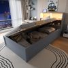 Schlafsofa 90*200, mit Mehrfachsteckdose und mehreren Staufächern, mit Lichtleiste, hydraulisches Bett, Massivholzbett, Einzelbett, multifunktionales Holzbett, Grau. Bild 3