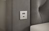 Boxspringbett Divaneo mit TV Lift und Stauraum (2 Schubladen) 200x200 Grau H3 (70-100kg) Bild 4