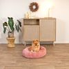 lionto Donut Hundebett, rundes Hundesofa mit Plüschbezug & Anti-Rutsch-Noppen, weich & gemütlich, 50 cm Durchmesser, rosa Bild 2