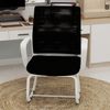 Bürostuhl mit Netzrückenlehne und Armlehnen, 45 x 55 x 90 cm – in Schwarz oder Weiß Bild 3