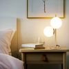 ZMH Tischlampe Wohnzimmer Modern Nachttischlampe - Industrial Tischleuchte Gold 2 Flammig mit Schalter Metall Design aus Weiß Glas Nachttischleuchte Messing E27 für Schlafzimmer Kinderzimmer Büro Bild 5