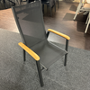 MWH Stapelstuhl Reno Aluminium mit Teak Armlehnen Bild 3