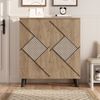 Schuhschrank 80 x 31 x 91 cm aus Spanplatte in Holzoptik mit Rattan-Front und Türen Bild 5