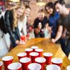 Relaxdays Bier Pong Set, 200 Becher, Kunststoff rot, 473 ml Bild 2