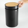 mDesign Mülleimer Abfalleimer Papierkorb 5L Deckel Bambus Kunststoff Schwarz Bild 3