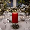 LED Stumpenkerze ,Flamme Flow' in Rot, Batterien, Timer, Echtwachs, warmweiß flackernd, H 15cm, Ø 7,5cm Bild 2