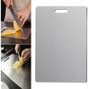 OKWISH Schneidebrett Edelstahl Hackbrett doppelseitig Küchenbrett doppelseitig nutzbar, Edelstahl, (29 × 20 cm, 1-St, Hygienisch, kratzfest, aufhängbar zur Aufbewahrung, leicht zu reinigen), Für Fleisch & Gemüse, ideal für Küche & Outdoor Bild 4