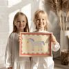 Poster Kinderzimmer Pferd · Lila Pony mit Punkten · Niedliches Tierposter für Mädchenzimmer & Babyzimmer · Skandi Deko · Print ohne Rahmen - 50x70cm Bild 2