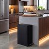 SONGMICS Mülleimer Küche 50 L, Tretmülleimer mit Softclose-Deckel, herausnehmbarer Inneneimer, Stahl, 15 Müllbeutel, schwarz Bild 3