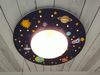 Coole Deckenlampe mit Weltall Motiv fürs Kinderzimmer Schlummerlicht bunt Ø 54cm Bild 2